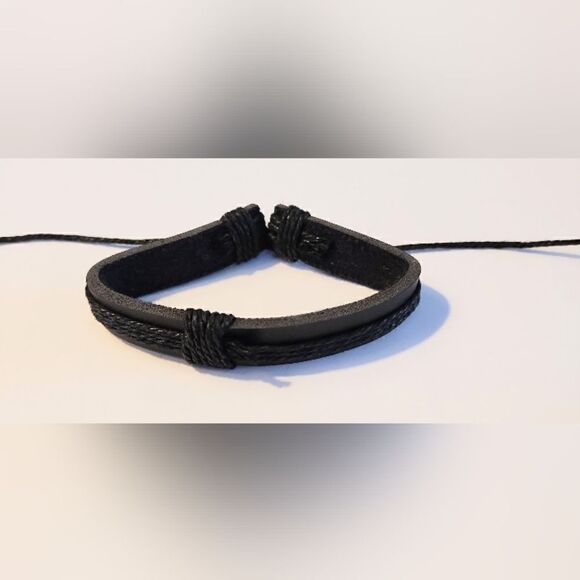 Men's bracelet leather layered black new d38 - Picture 1 of 1